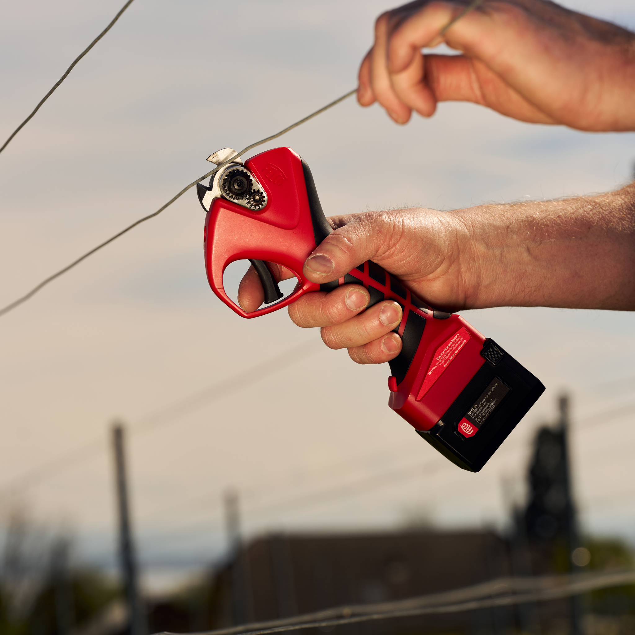 FELCO 834C - Lifestyle - In Action